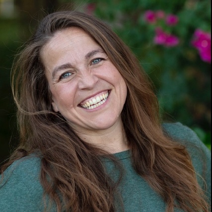 Isabella Smith, MFT Intern 